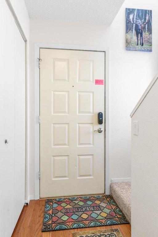 The Moose Crossing Apartment Anchorage Exterior foto
